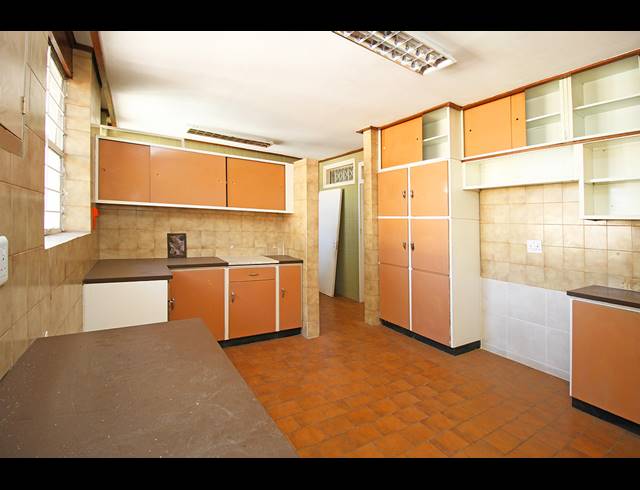 4 BEDROOM HOUSE FOR SALE IN DE WETSHOF